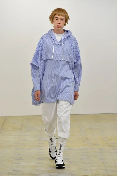 Look 8